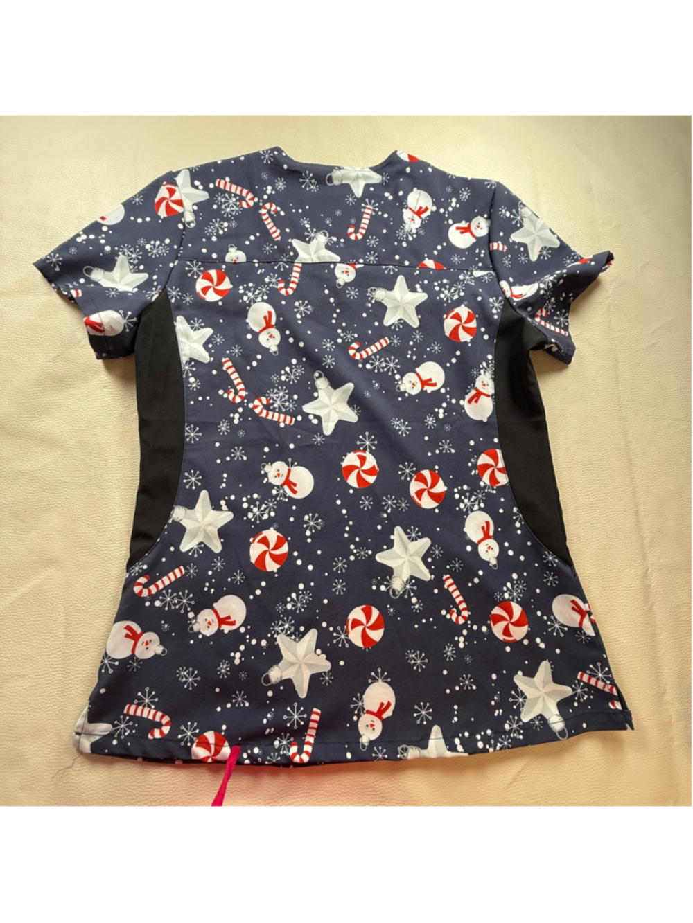 Revel Premium Stretch Scrub Top Women M Christmas Snowman Candy Cane Holiday m